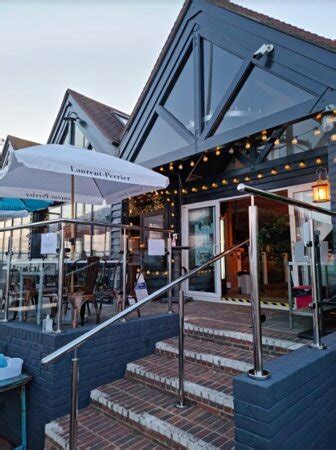 the waterfront restaurant hythe